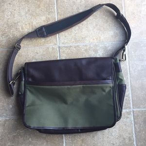 Wilson’s Leather Laptop Bag